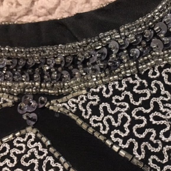 Beautiful Formal Top Size Large Silk - Picture 6 of 8